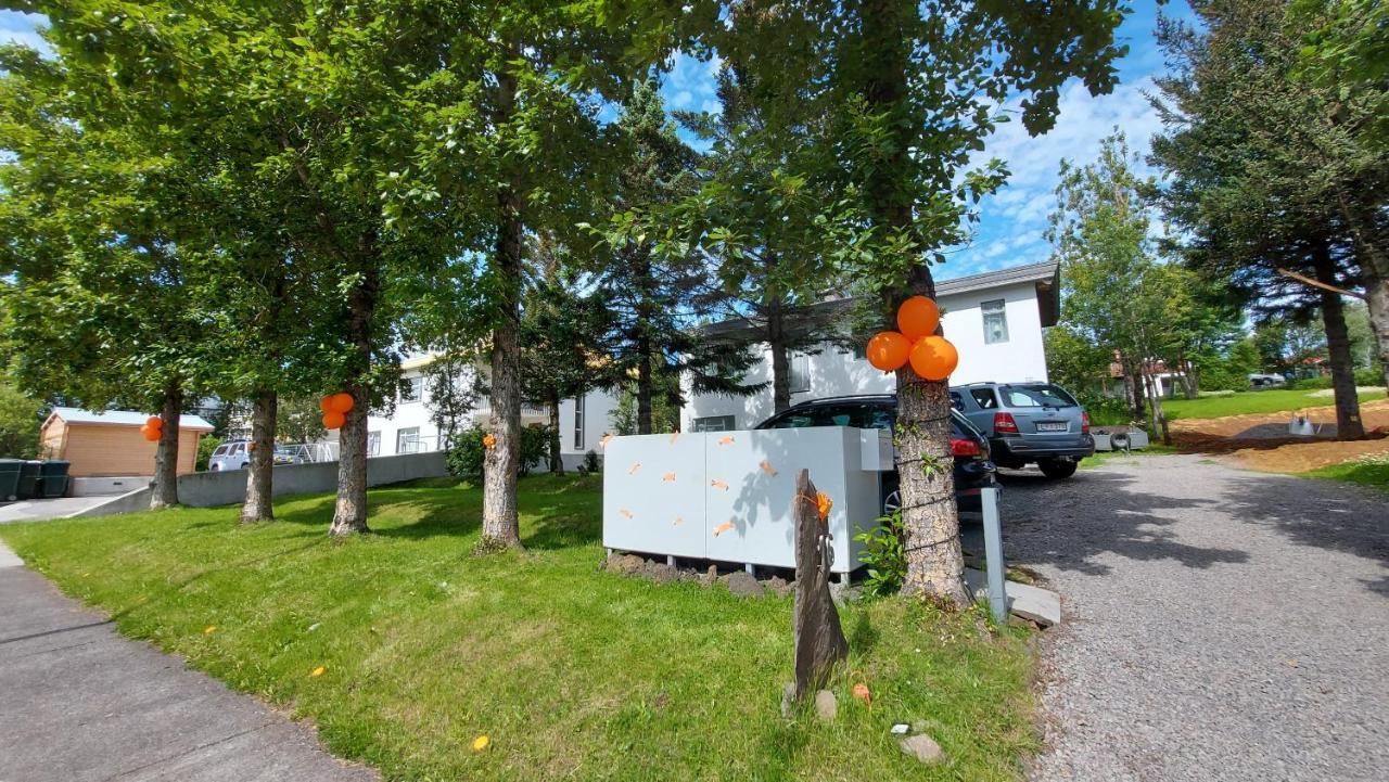 B&B Rooms Husavik 3 מראה חיצוני תמונה