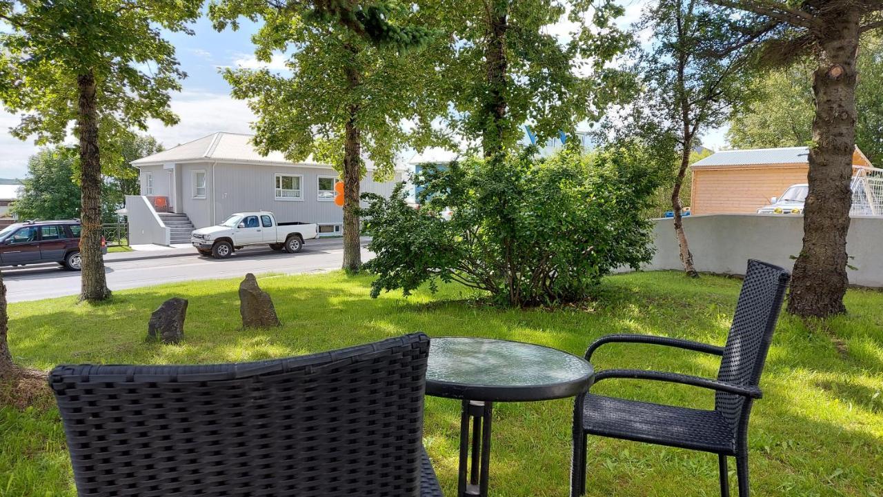 B&B Rooms Husavik 3 מראה חיצוני תמונה
