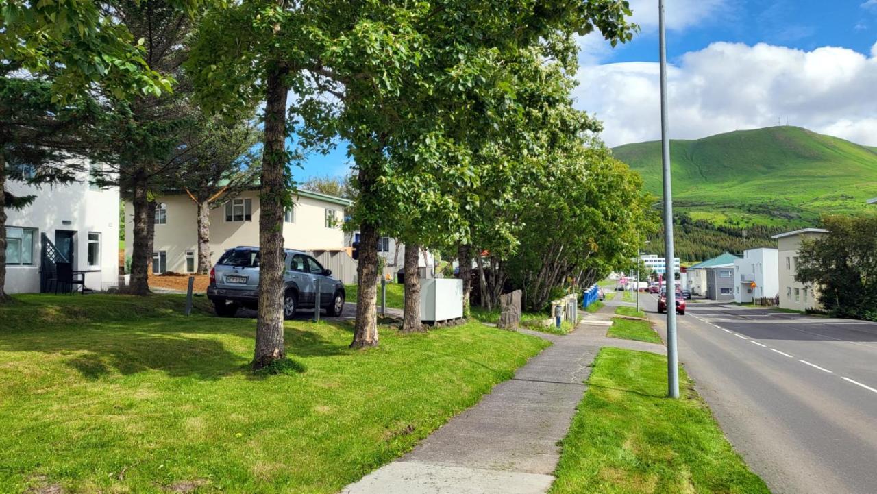 B&B Rooms Husavik 3 מראה חיצוני תמונה