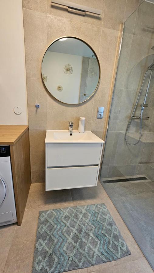 B&B Rooms Husavik 3 מראה חיצוני תמונה