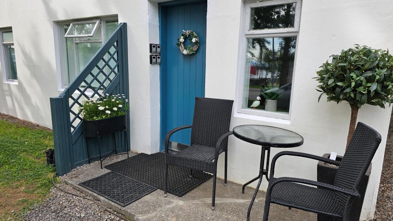 B&B Rooms Husavik 3 מראה חיצוני תמונה